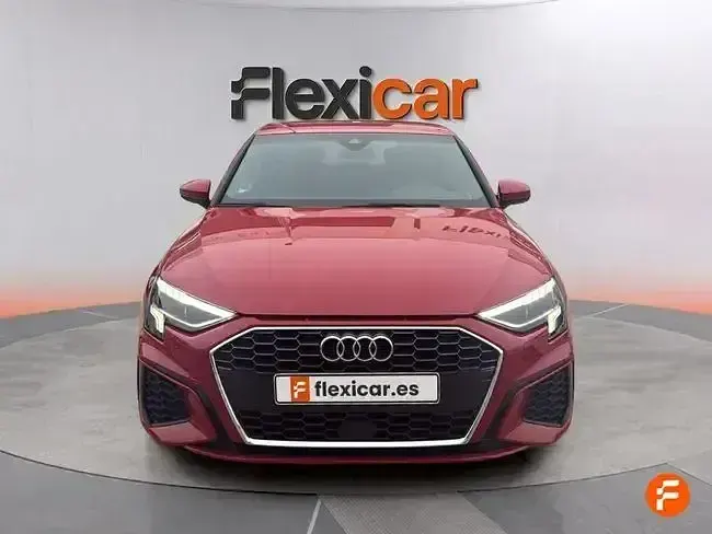 Usado Audi A3 116 CV (85 kW) 2021 Rojo Berlina