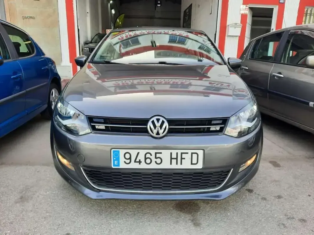 Usado VW Polo Sport 75 CV (55 kW) 2011 Gris Utilitario