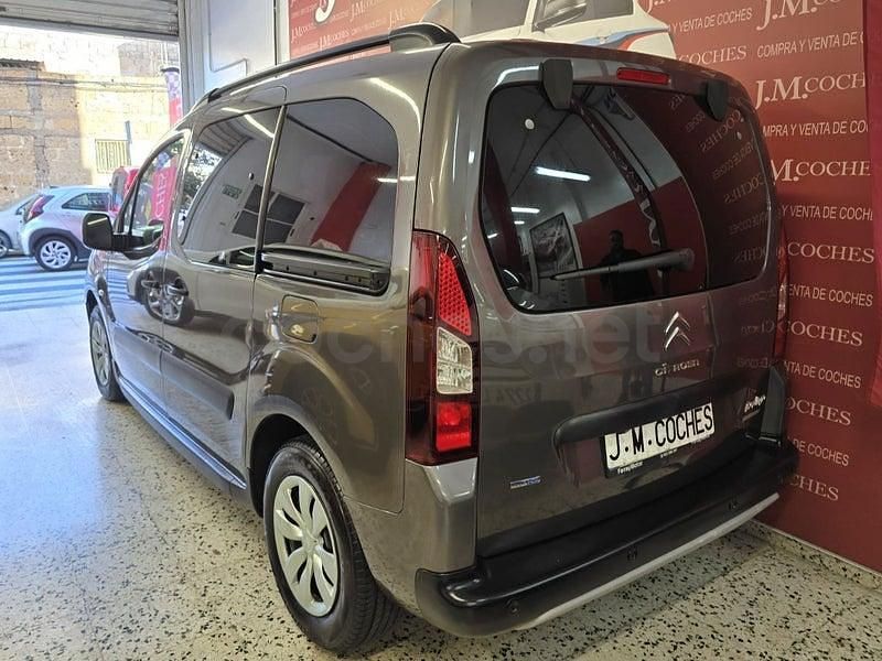 Usado Citroën Berlingo Feel 100 CV (73 kW) 2016 Marrón Monovolumen
