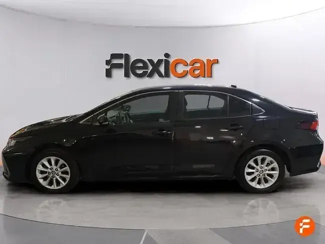 Usado Toyota Corolla Active 125 CV (91 kW) 2023 Negro Berlina