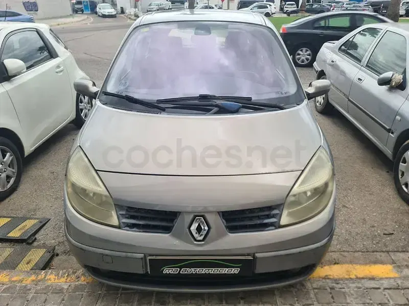 Usado Renault Scénic Authentique 100 CV (73 kW) 2005 Gris / plata Monovolumen