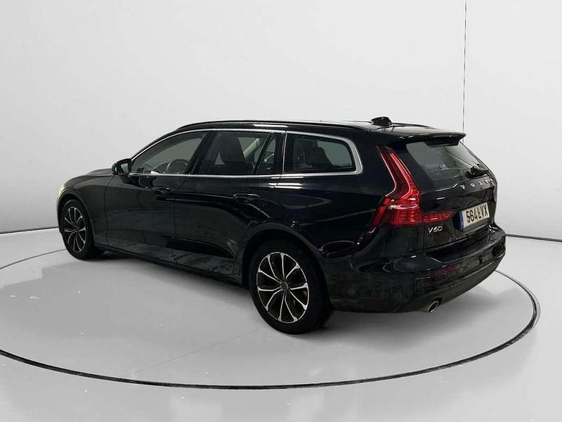 Usado Volvo V60 Momentum 199 CV (146 kW) 2021 Negro Familiar