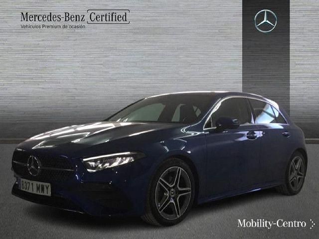 Azul espectra Usado 2024 Mercedes A180 AMG line | 33.600 € (Precio justo) - Imagen 1/4