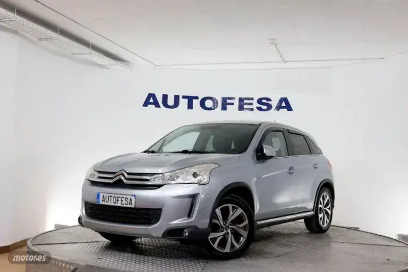 Plateado Usado 2013 Citroën C4 Exclusive SUV | 10.850 € (Un poco caro) - Imagen 1/4