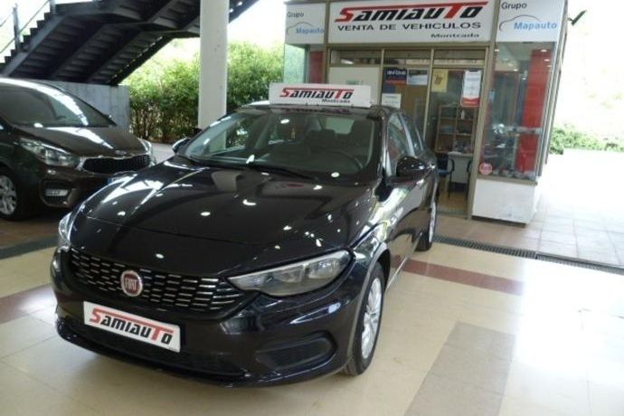 Usado 2018 Fiat Tipo Lounge Berlina | 7950 € - Imagen 1/4