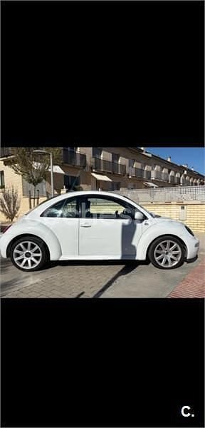 Usado VW New Beetle 90 CV (66 kW) 2000 Blanco Utilitario