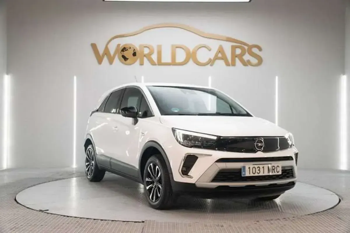 Usado Opel Crossland Elegance 110 CV (80 kW) 2024 Blanco SUV