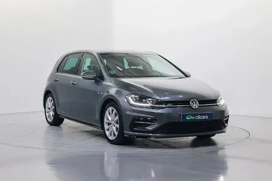Usado VW Golf VII Advance 150 HP (110 kW) 2020 Cinzento Sedan