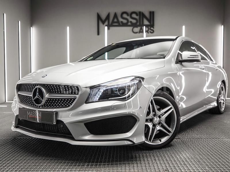Usado Mercedes CLA220 AMG line 170 CV (125 kW) 2013 Gris / plata Berlina