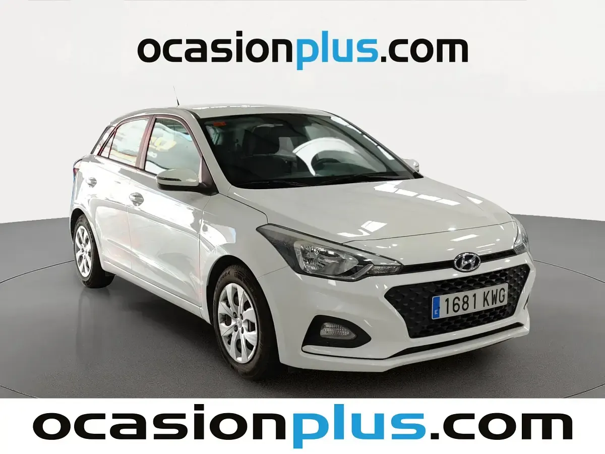Usado Hyundai i20 75 CV (55 kW) 2019 Blanco Utilitario