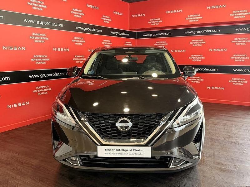Usado Nissan Qashqai Acenta 140 CV (102 kW) 2022 Midnight black (metalizado) SUV