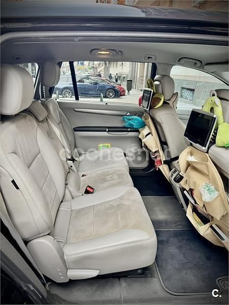 Usado Mercedes R350 265 CV (194 kW) 2011 Azul Monovolumen