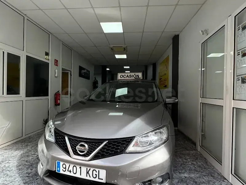 Usado Nissan Pulsar Acenta 115 CV (84 kW) 2017 Gris / plata Utilitario