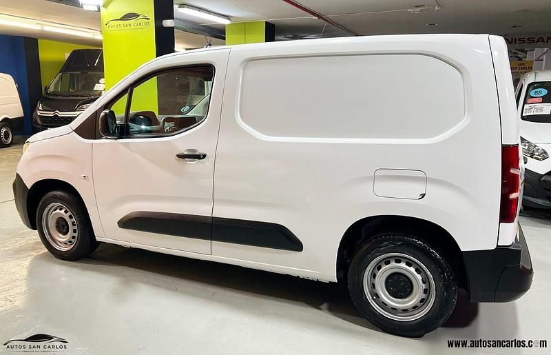 Usado Peugeot Partner 100 CV (73 kW) 2021 Blanco Monovolumen