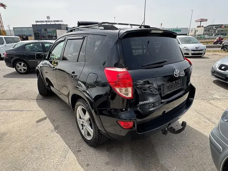 Usado Toyota RAV4 Premium 177 CV (130 kW) 2007 Negro SUV