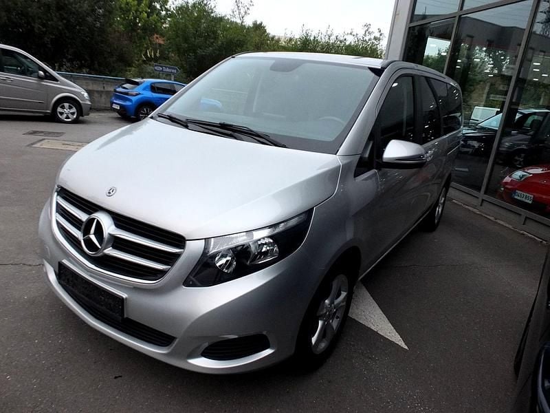 Usado Mercedes V220 163 CV (119 kW) 2019 Gris Monovolumen