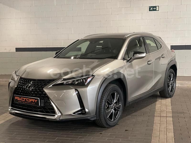 Gris / plata Usado 2022 Lexus UX Business Edition SUV | 29.750 € (Precio justo) - Imagen 1/4