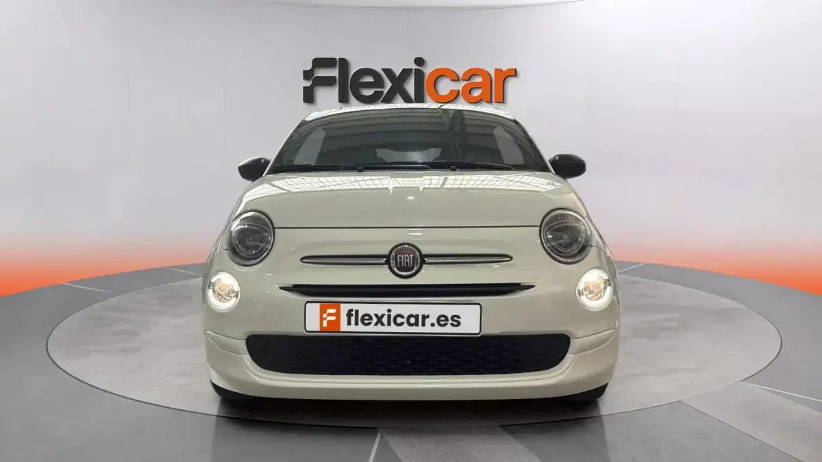 Usado Fiat 500 71 CV (52 kW) 2023 Blanco Berlina