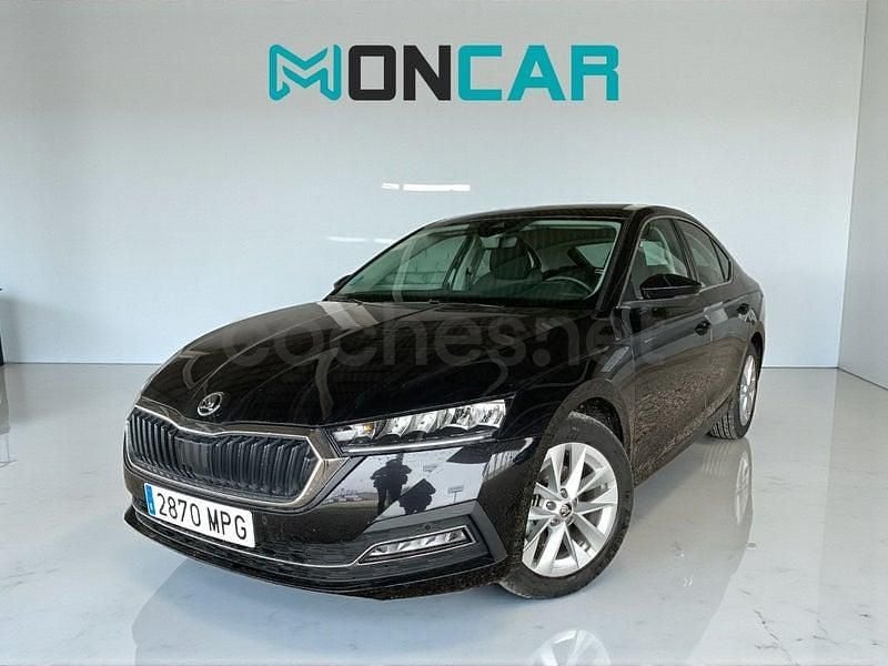 Usado Skoda Octavia Selection 150 CV (110 kW) 2024 Negro Berlina