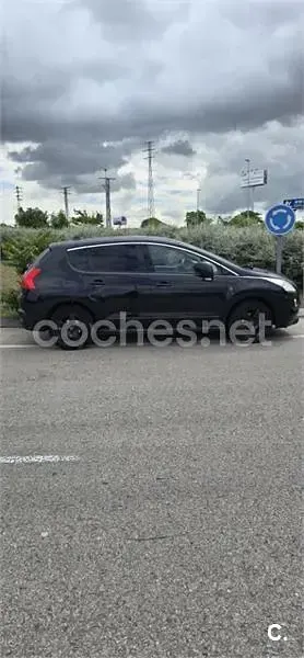 Usado Peugeot 3008 Premium 110 CV (80 kW) 2009 Negro Familiar