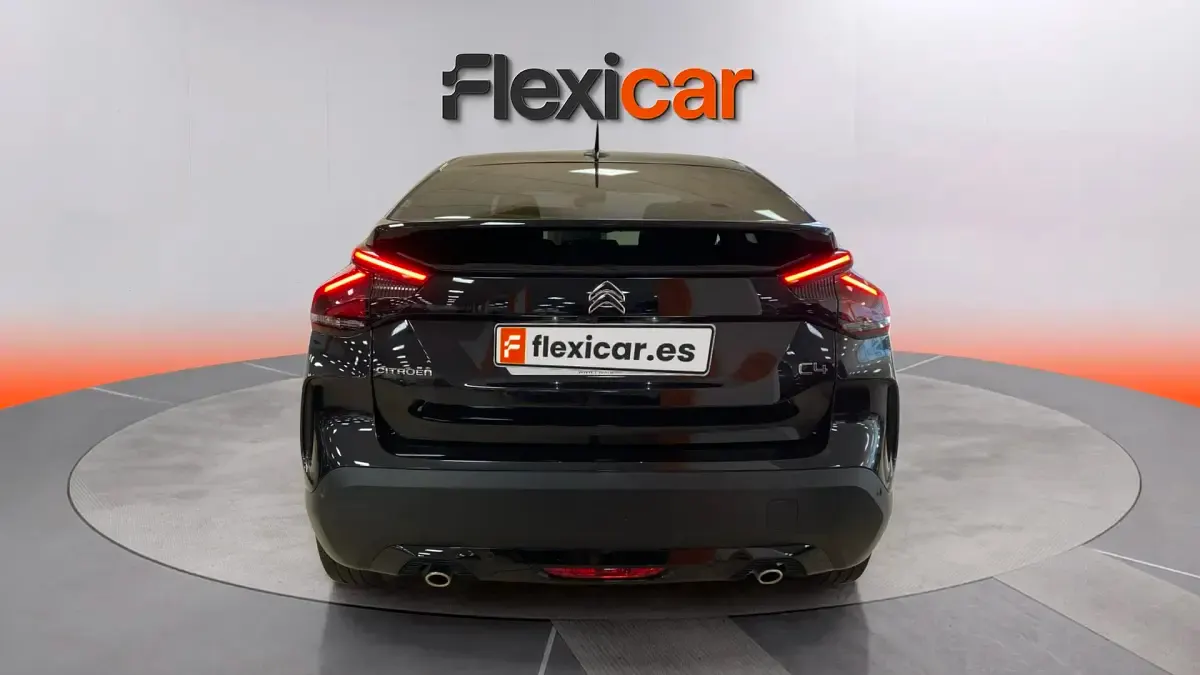 Usado Citroën C4 Feel 131 CV (96 kW) 2021 Negro Berlina