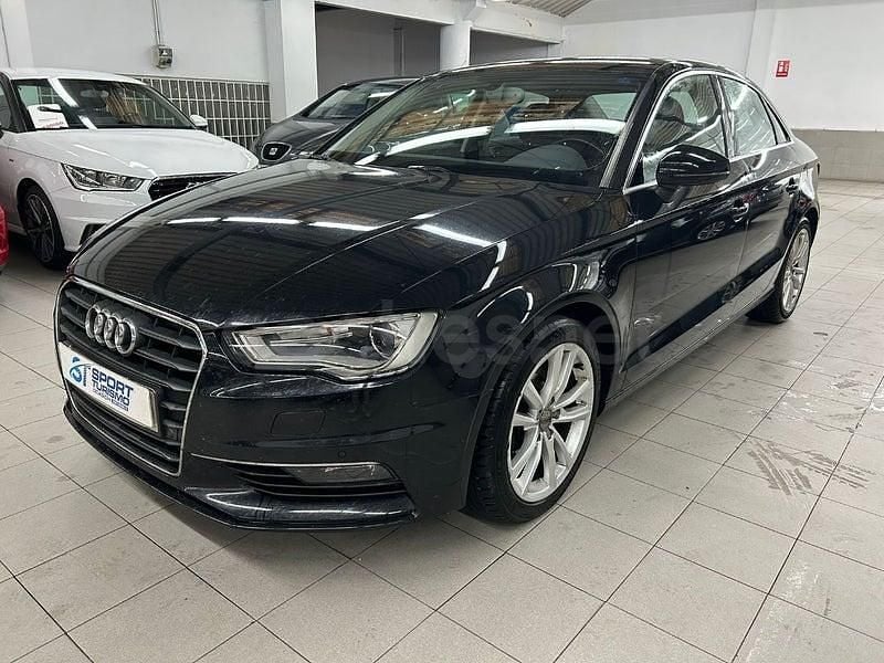 Usado Audi A3 Ambition 150 CV (110 kW) 2014 Negro Berlina