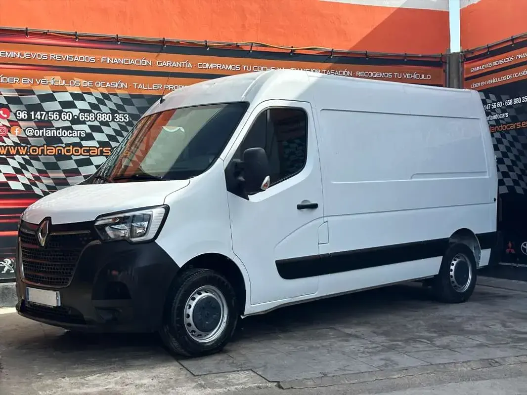 Usado Renault Master 135 CV (99 kW) 2021 Blanco Monovolumen