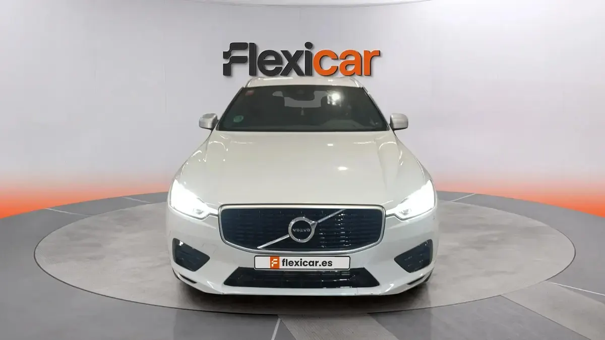 Usado Volvo XC60 R-Design 190 CV (139 kW) 2019 Blanco SUV