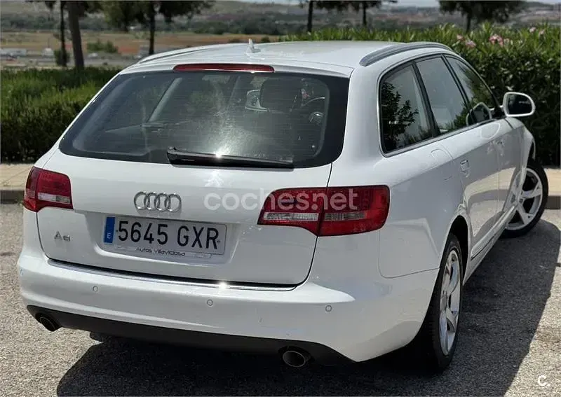 Usado Audi A6 170 CV (125 kW) 2010 Blanco Familiar