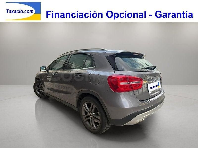 Käytetty Mercedes GLA200 Urban 136 HP (100 kW) 2014 Harmaa Katumaasturi