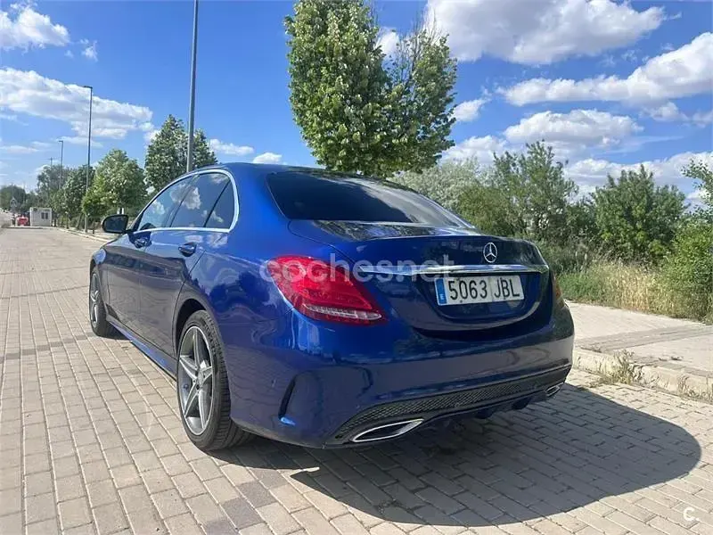Käytetty Mercedes C220 AMG line 170 HP (125 kW) 2015 Sininen Sedan