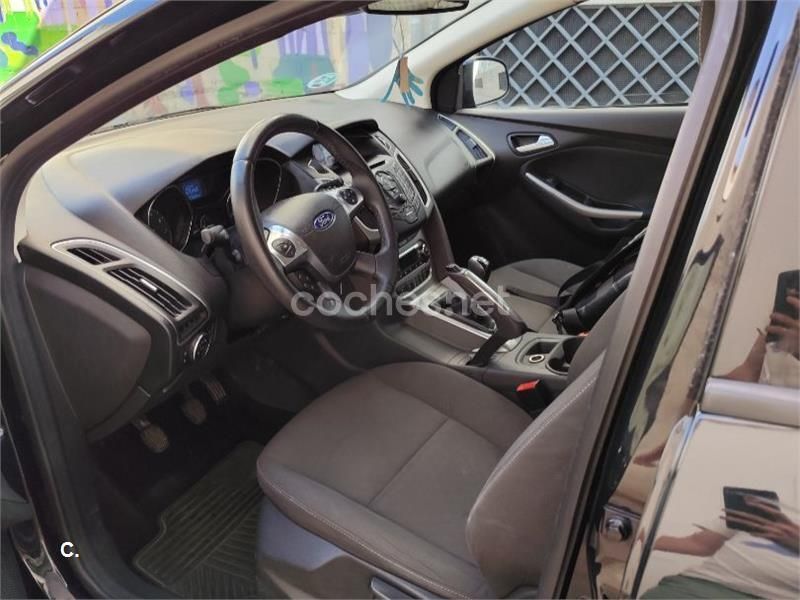 Negro Usado 2013 Ford Focus Trend Berlina | 6500 € (Precio justo) - Imagen 1/4