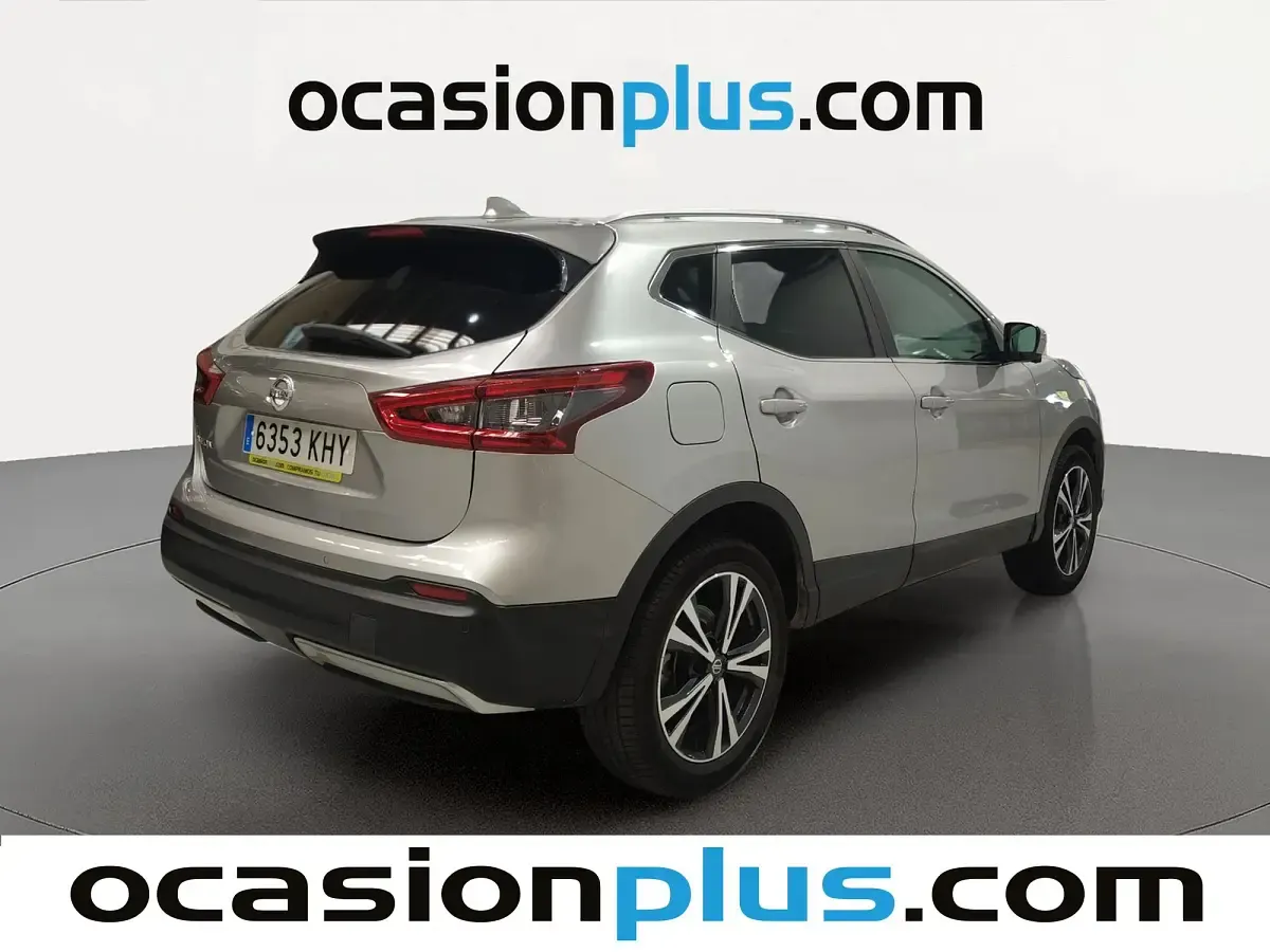 Usado Nissan Qashqai N-Connecta 116 CV (85 kW) 2018 Gris plata SUV