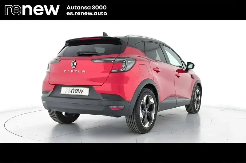 Usado Renault Captur Techno 100 CV (73 kW) 2025 Rojo SUV