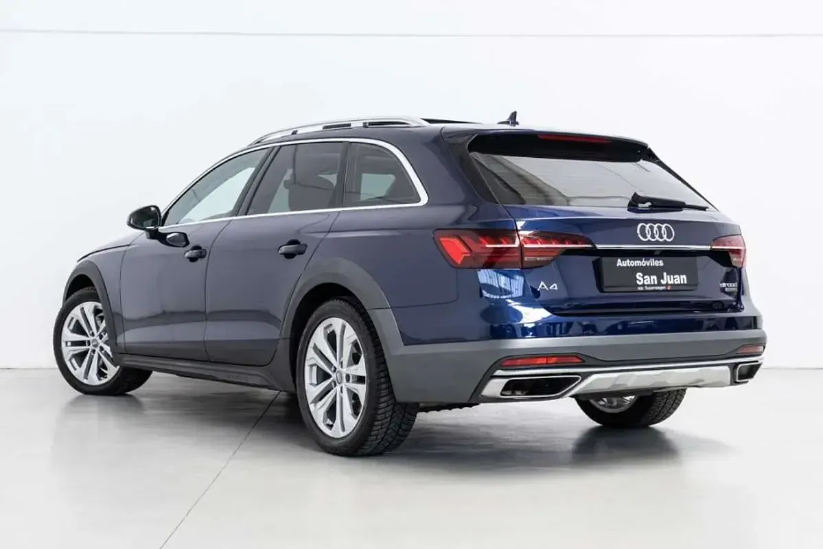 Usado Audi A4 Allroad Ambiente 190 CV (139 kW) 2021 Azul Familiar