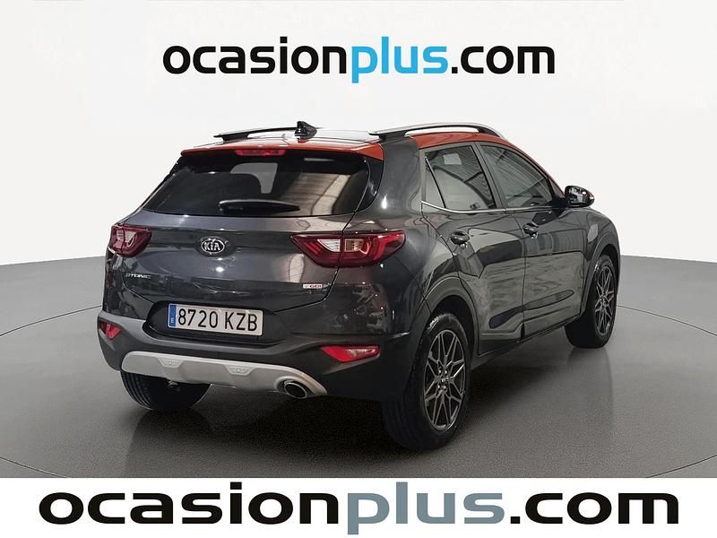 Usado Kia Stonic 120 CV (88 kW) 2019 Gris SUV