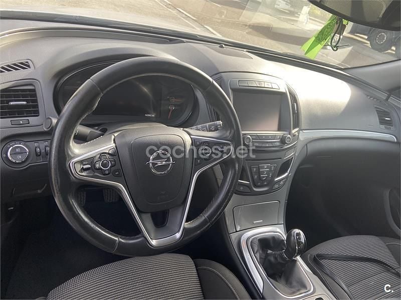 Usado Opel Insignia Business 120 CV (88 kW) 2017 Gris / plata Berlina