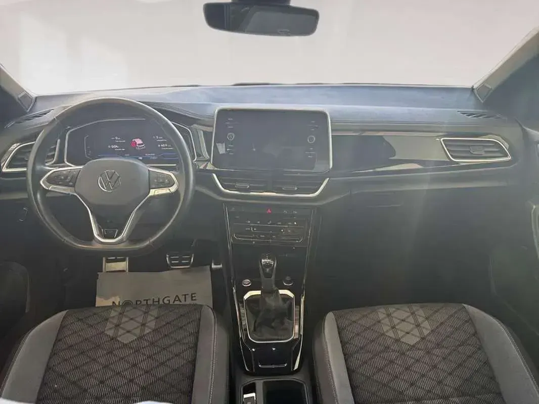 Usado VW T-Roc R-line 150 CV (110 kW) 2024 Azul SUV