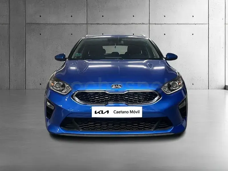 Usado Kia Ceed 120 CV (88 kW) 2023 Azul Utilitario