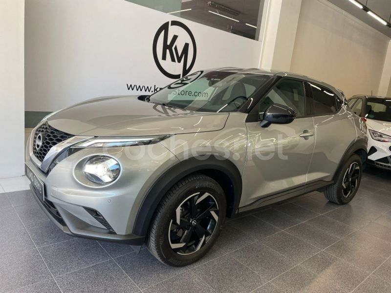 Gris / plata Usado 2023 Nissan Juke N-Connecta SUV | 22.490 € (Un poco caro) - Imagen 1/4