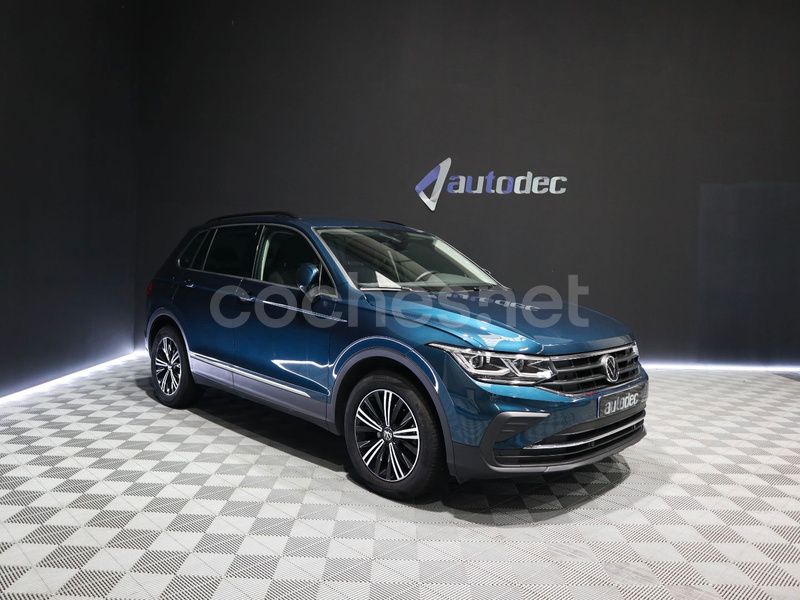 Azul Usado 2020 VW Tiguan Life SUV | 27.990 € (Buen precio) - Imagen 1/4