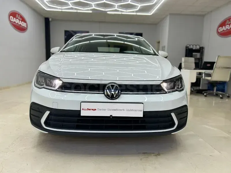 Usado VW Polo Life 95 CV (69 kW) 2022 Blanco Utilitario
