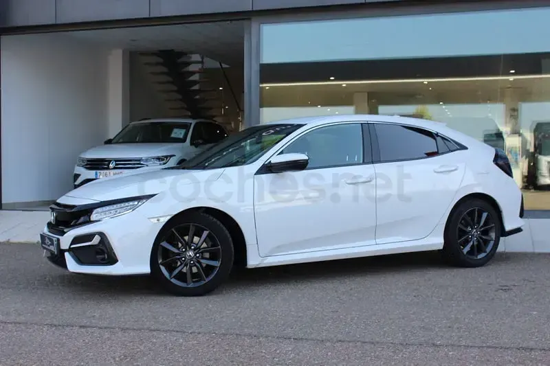 Usado Honda Civic Elegance 126 CV (92 kW) 2021 Blanco Berlina