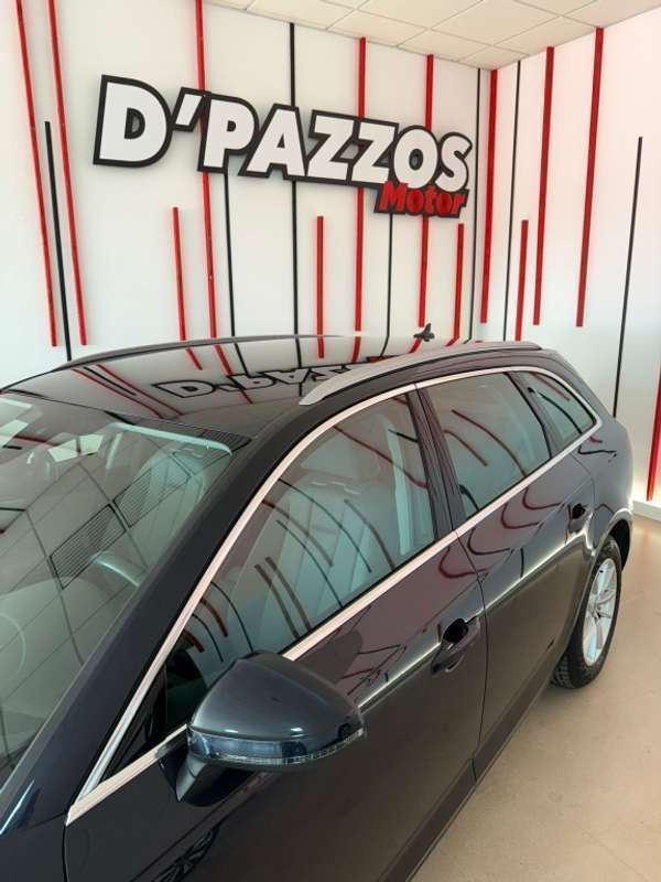 Usado Audi A4 Advanced 150 CV (110 kW) 2018 Azul Familiar