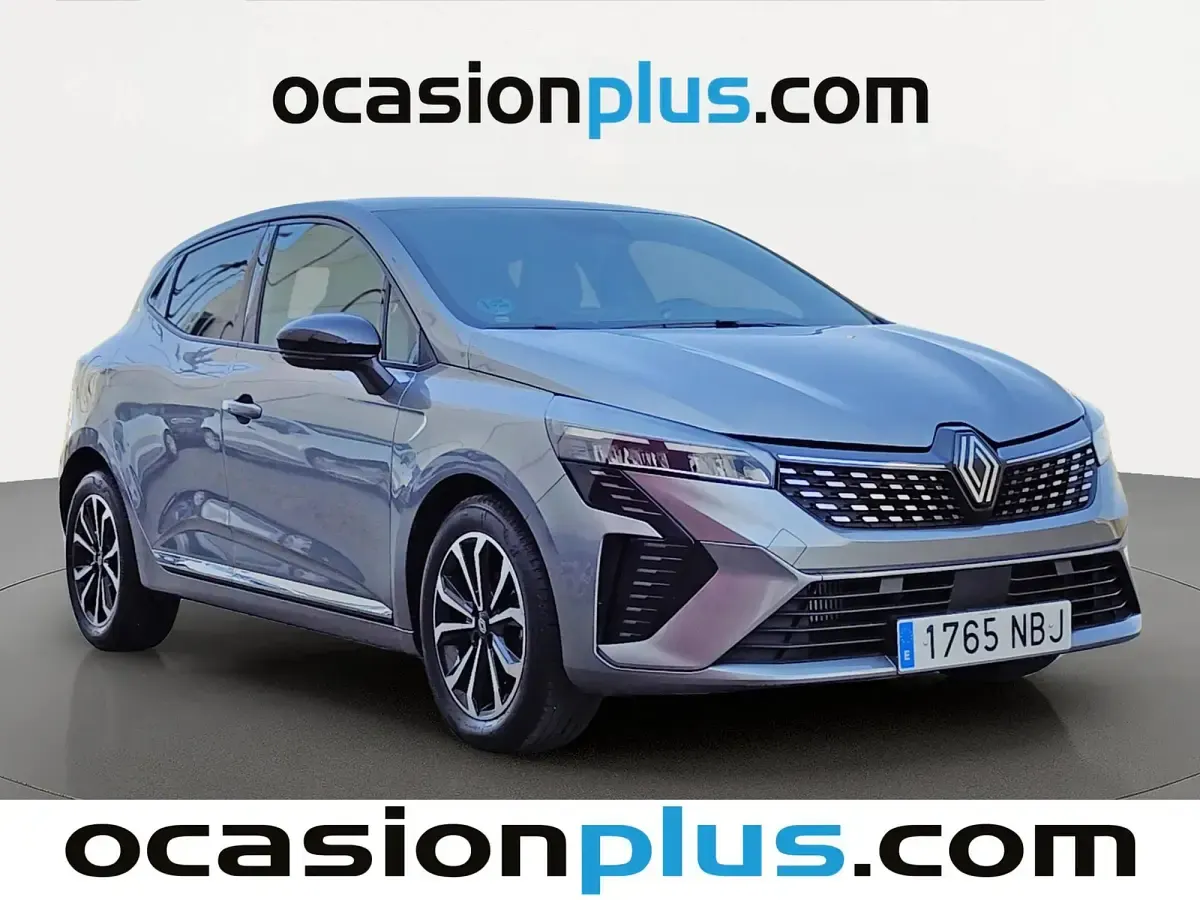 Usado Renault Clio Techno 91 CV (66 kW) 2025 Gris Utilitario