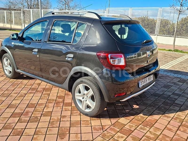 Usado Dacia Sandero Stepway 90 CV (66 kW) 2013 Negro Berlina
