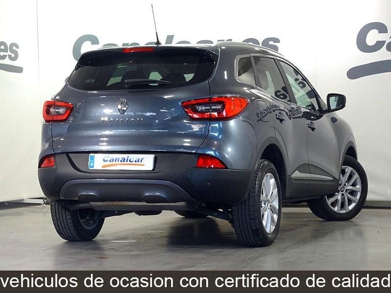 Usado Renault Kadjar Zen 130 CV (95 kW) 2015 Gris SUV