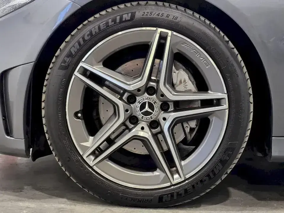 Usado Mercedes C220 194 CV (142 kW) 2019 Gris Berlina