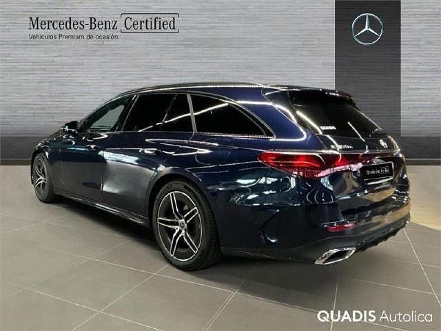 Usado Mercedes E300 313 CV (230 kW) 2024 Azul náutico