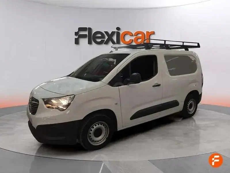 Usado Opel Combo Life Expression 100 CV (73 kW) 2018 Blanco Monovolumen